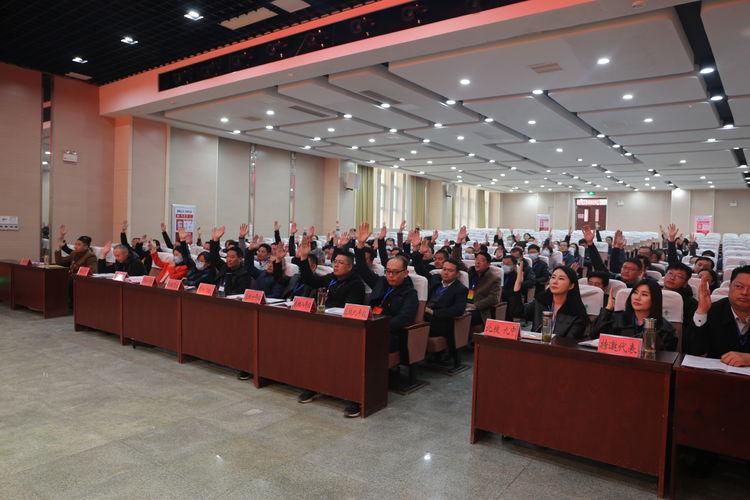2025教师职称最新动态，新消息背后的温馨友情故事